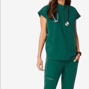 Hunter green figs top L